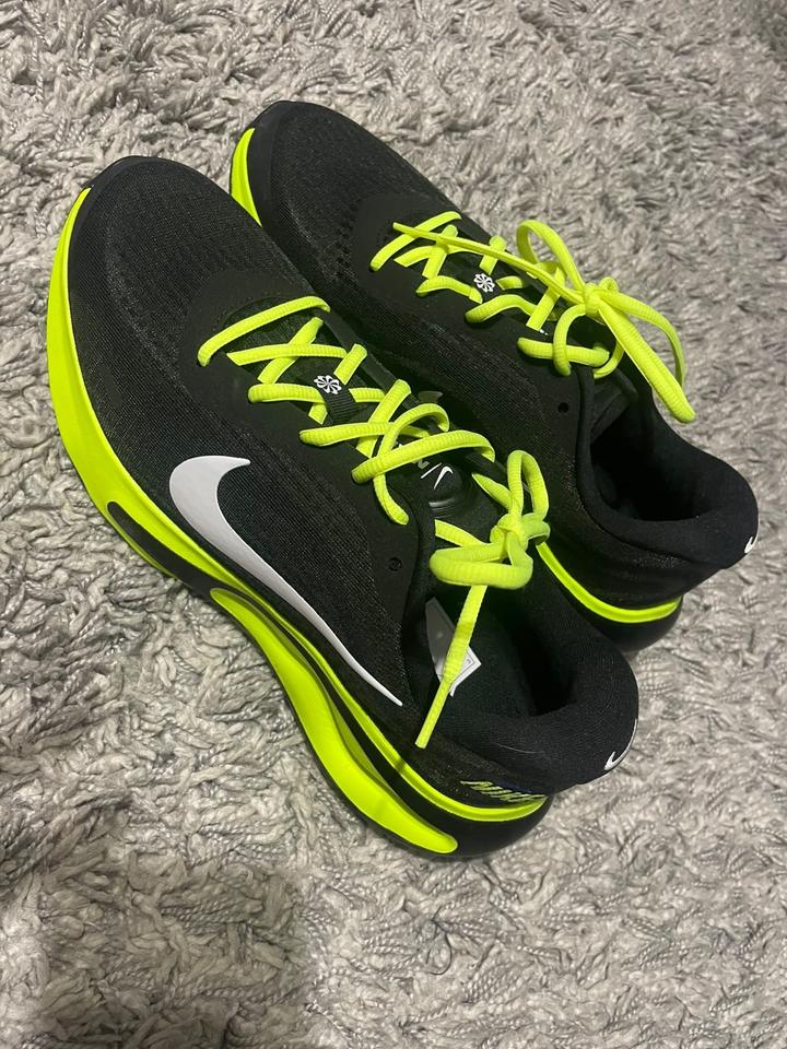 Кроссовки Nike