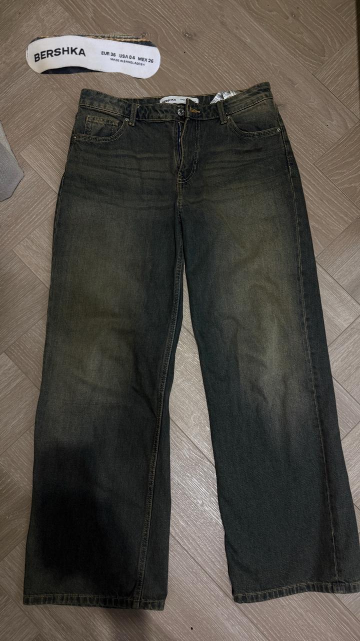 Джинсы Bershka
