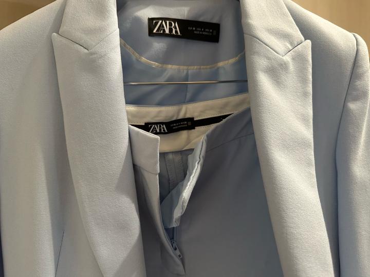 Костюм женский ZARA