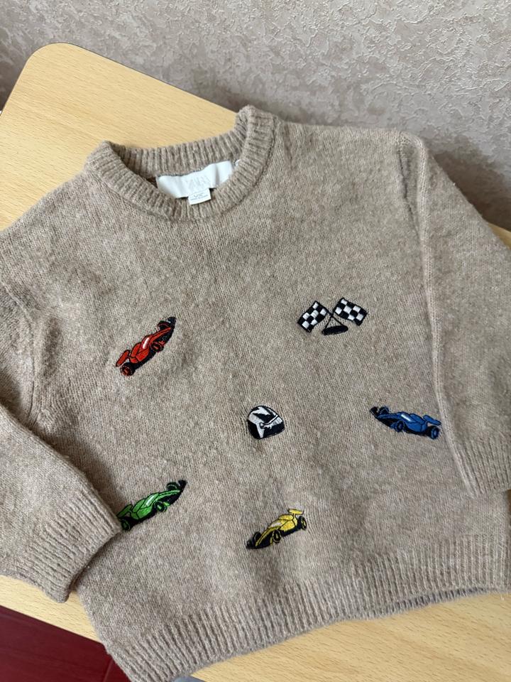 Джемпер Zara с машинками