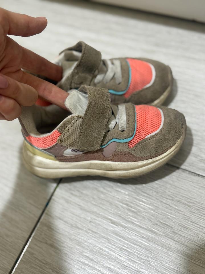 Кроссовки ZARA