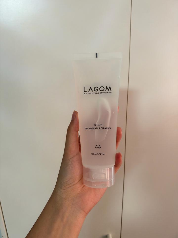 LAGOM Гель для умывания Cellup Gel To Water Cleanser