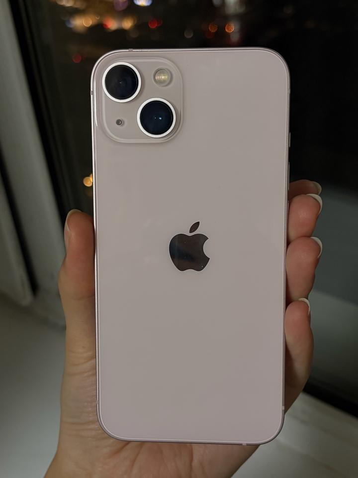 Apple iPhone 13