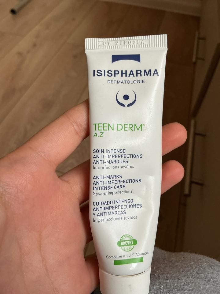 ISISPHARMA DERMATOLOGIE Крем Teen Derm A.Z