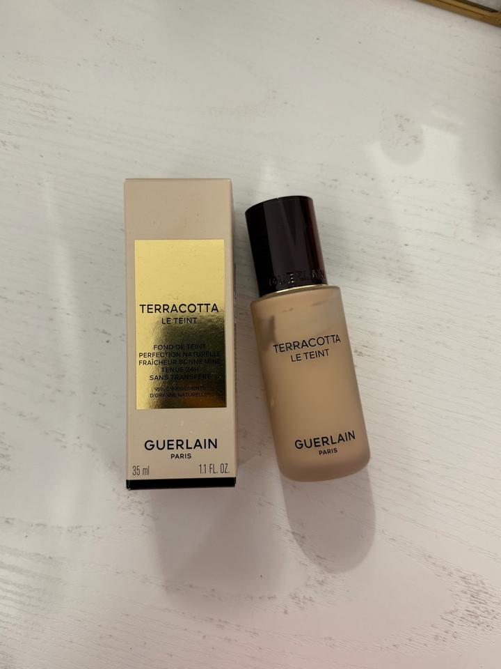 Тональный крем Guerlain Terracotta Le Teint