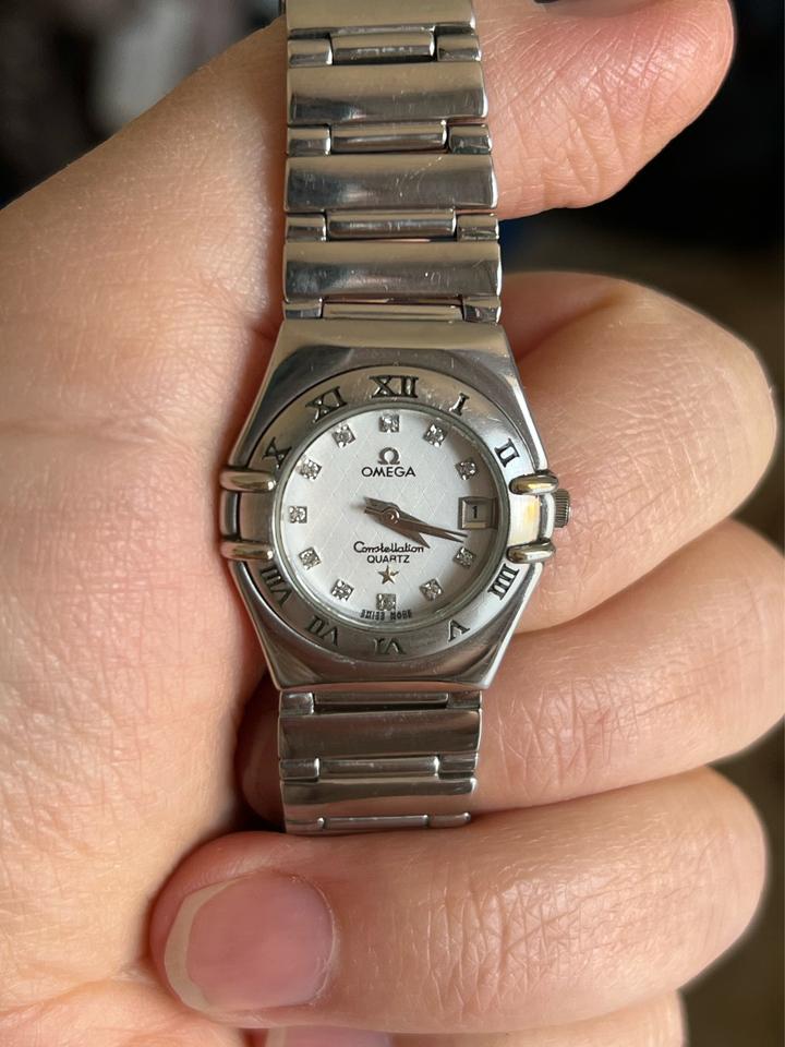 OMEGA Constellation Quartz часы