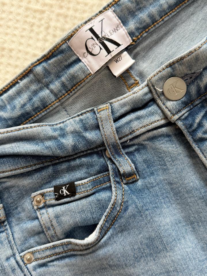 Джинсы Calvin Klein Jeans