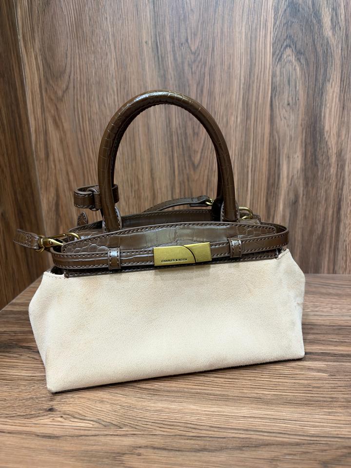 Сумка Charles & Keith