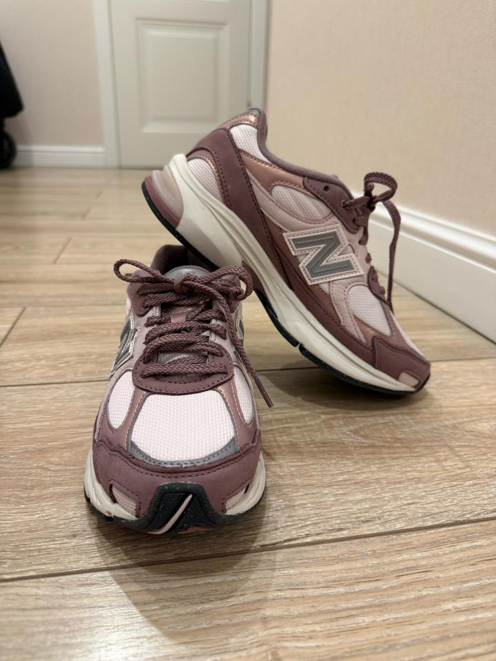 Женские кроссовки New Balance