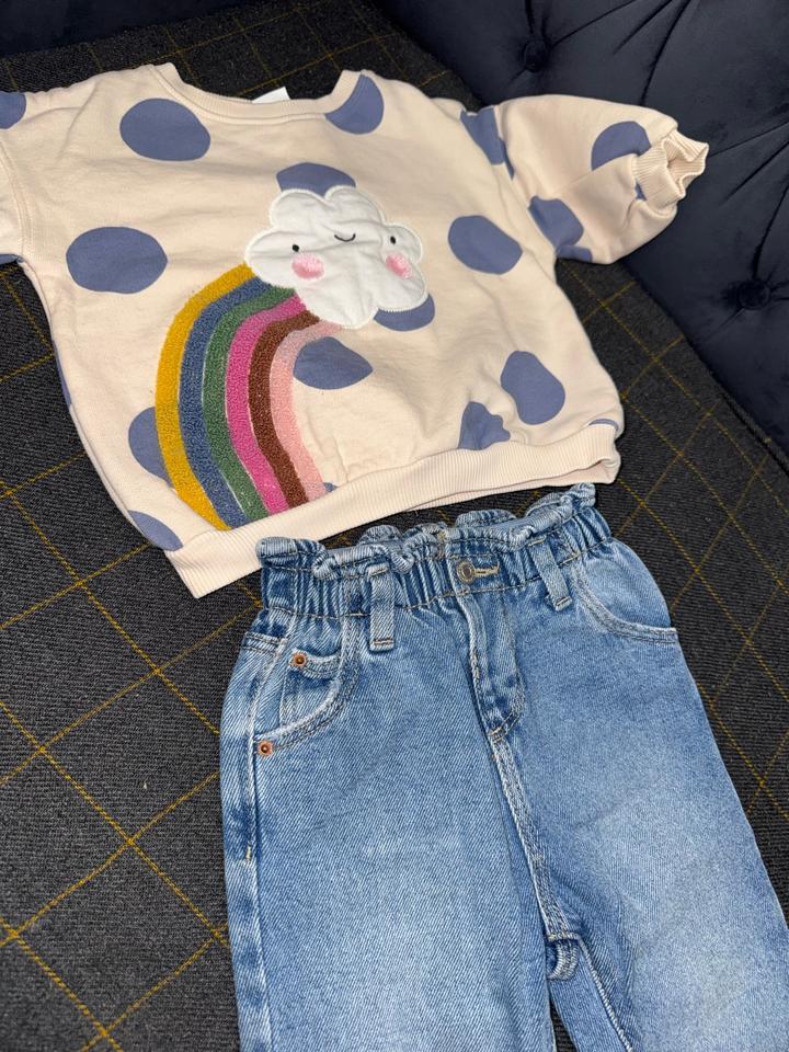 Костюм Zara: свитшот и джинсы для девочки