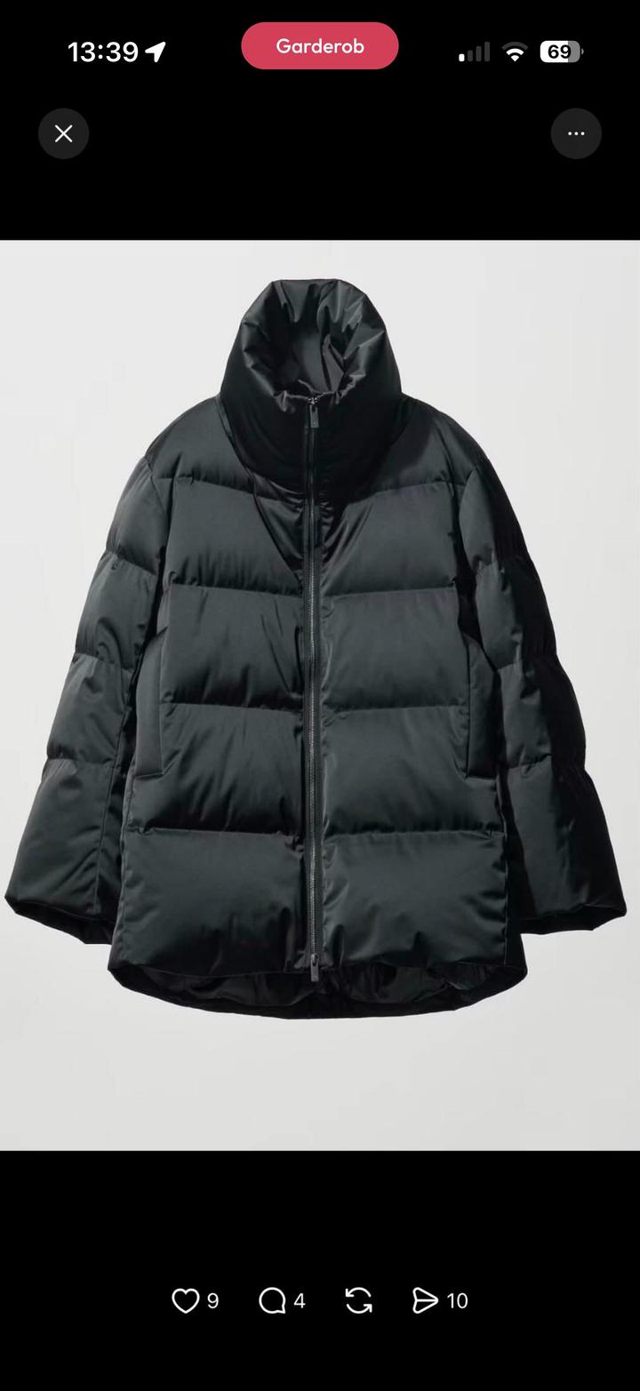 Uniqlo Черный пуховик с воротником-стойкой