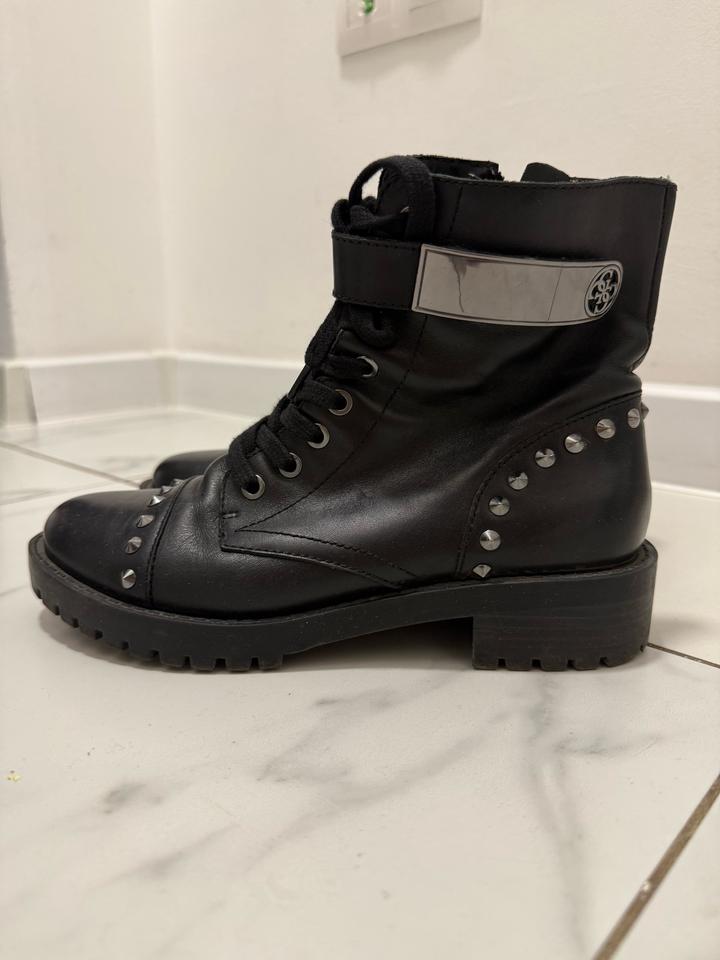 Женские ботинки Guess