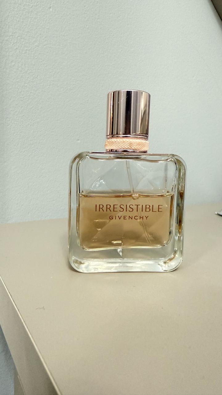 Парфюмерная вода Irresistible Givenchy