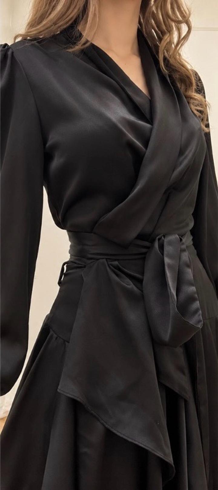Le Due Sorelle Boutique Платье с запахом и оборками