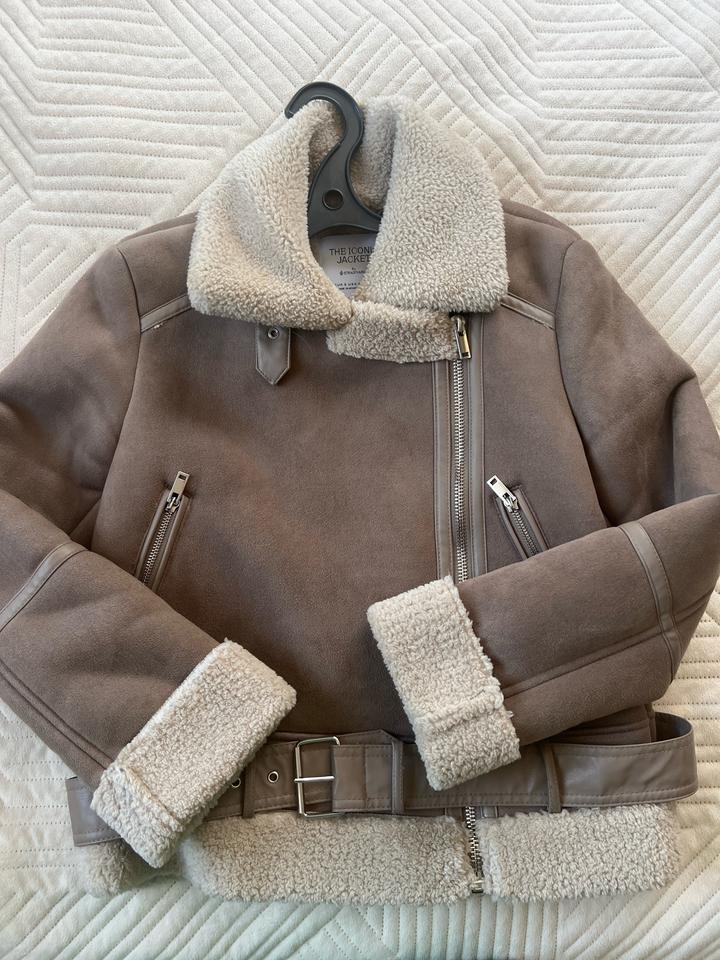 Дубленка Stradivarius