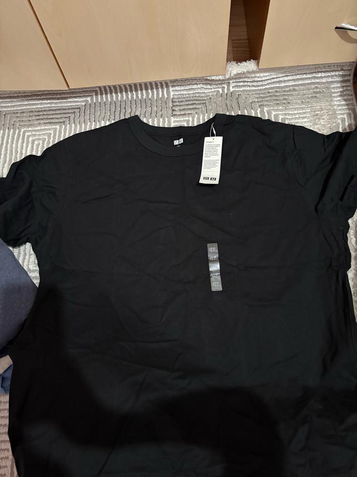 Футболка Uniqlo U