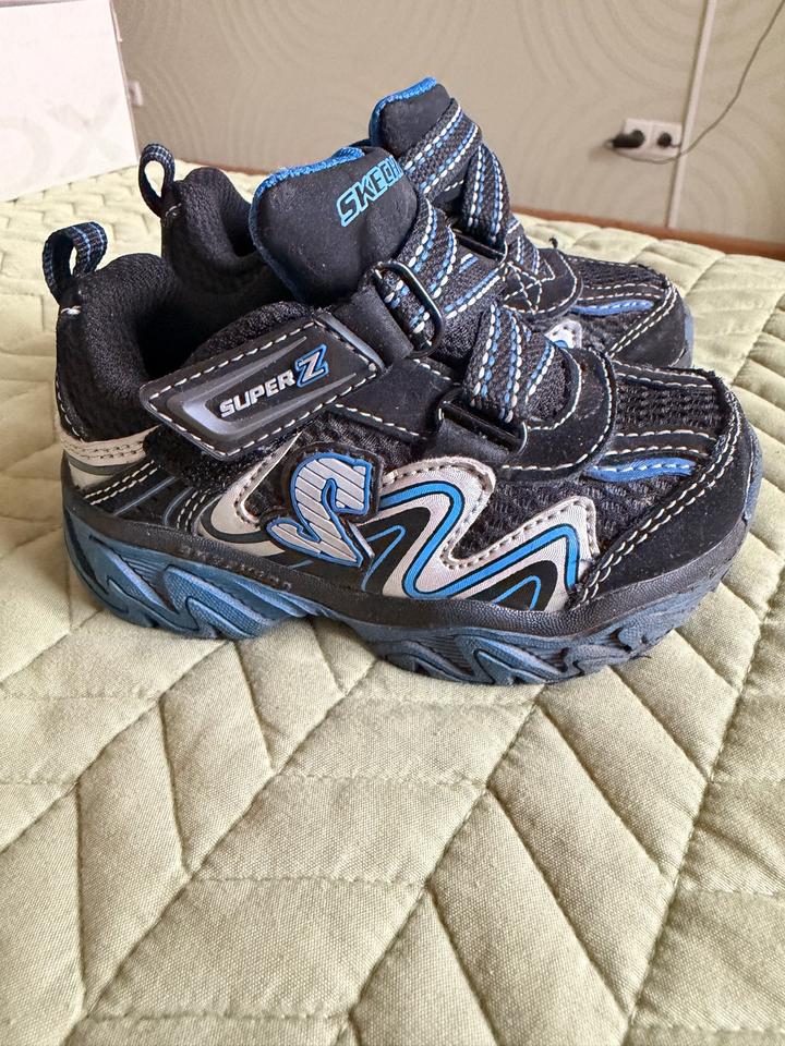 Кроссовки Skechers