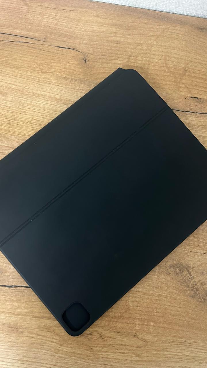 Чехол-клавиатура Apple Magic Keyboard для iPad