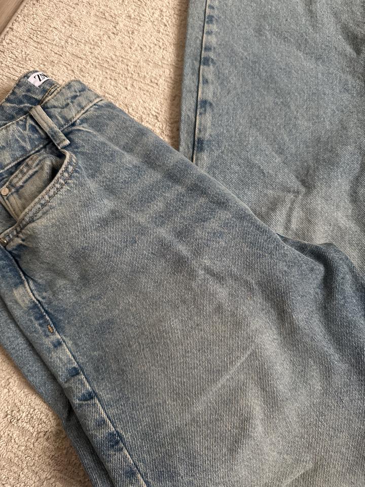 Джинсы ZARA