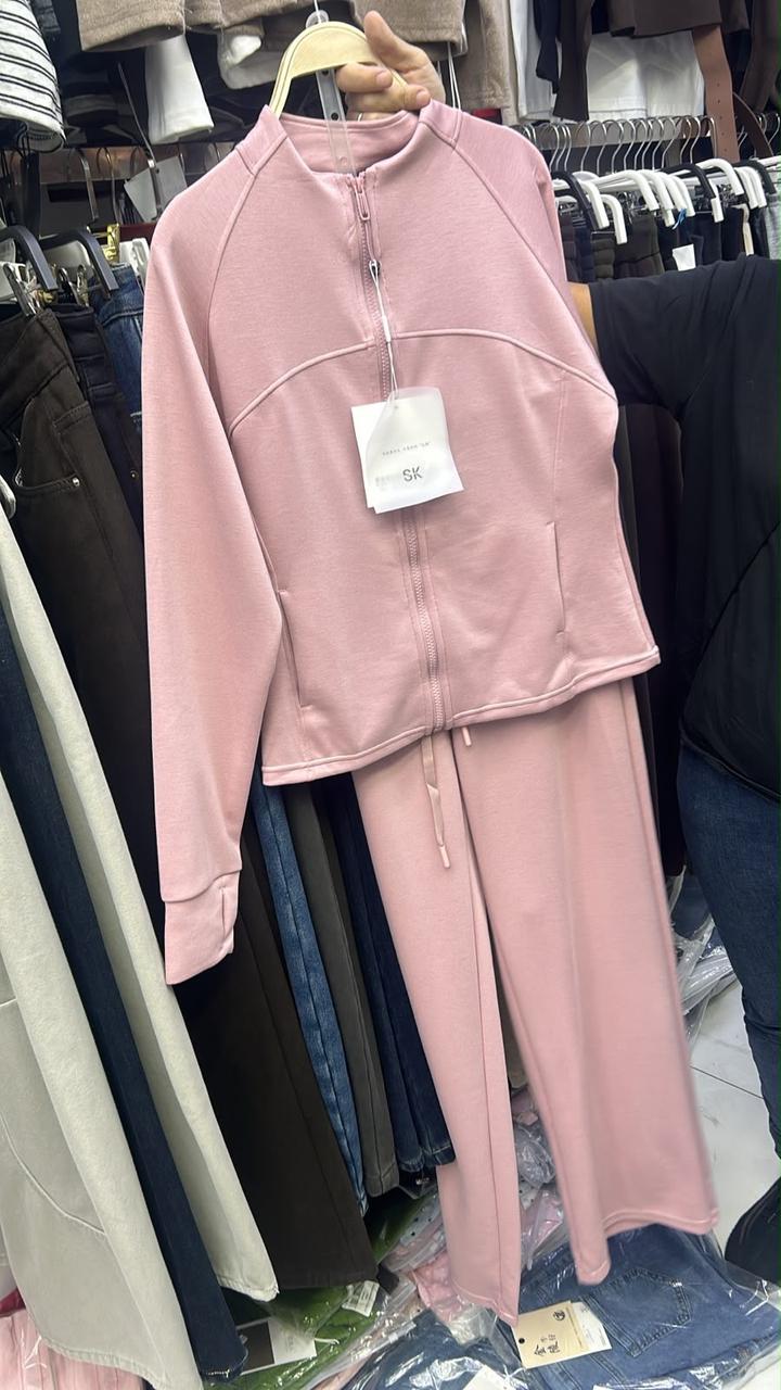 Спортивный костюм