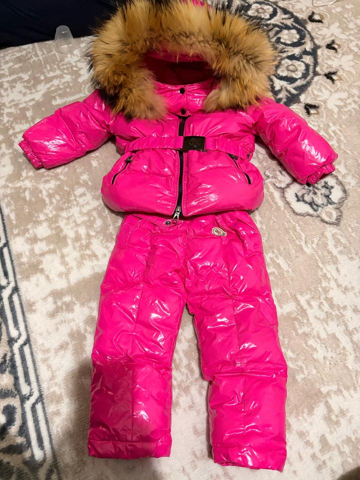 Зимний комбинезон Moncler