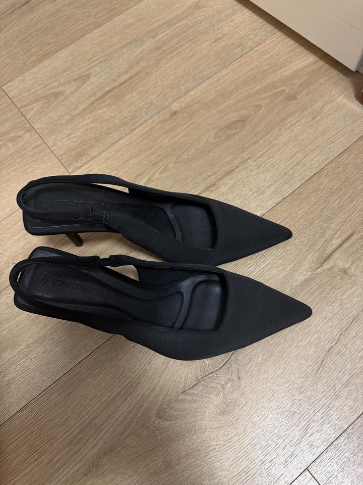 Туфли Stradivarius