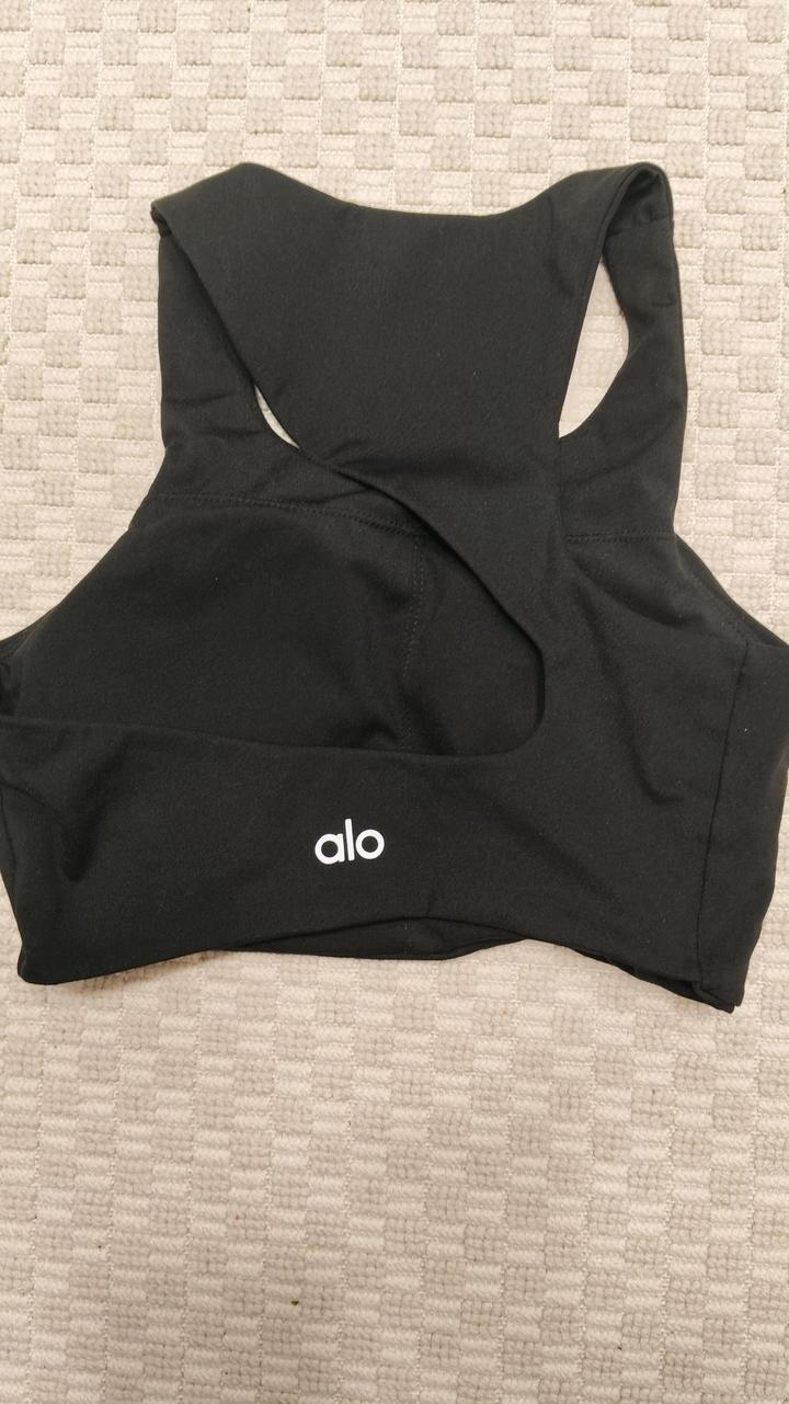Alo Yoga Топ спортивный