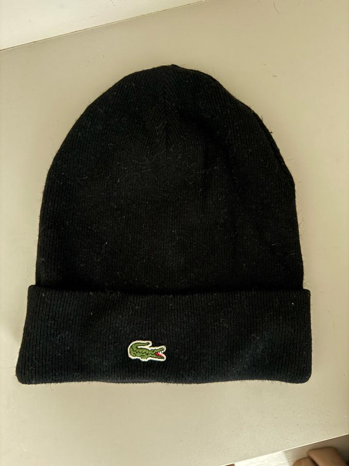 Шапка Lacoste