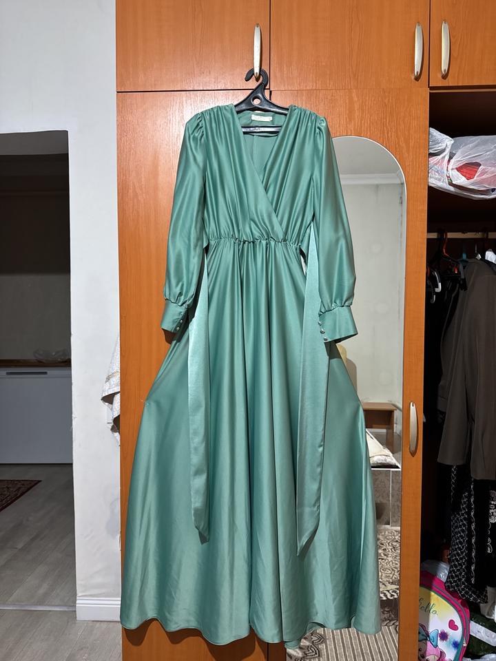 roza Платье с длинным рукавом