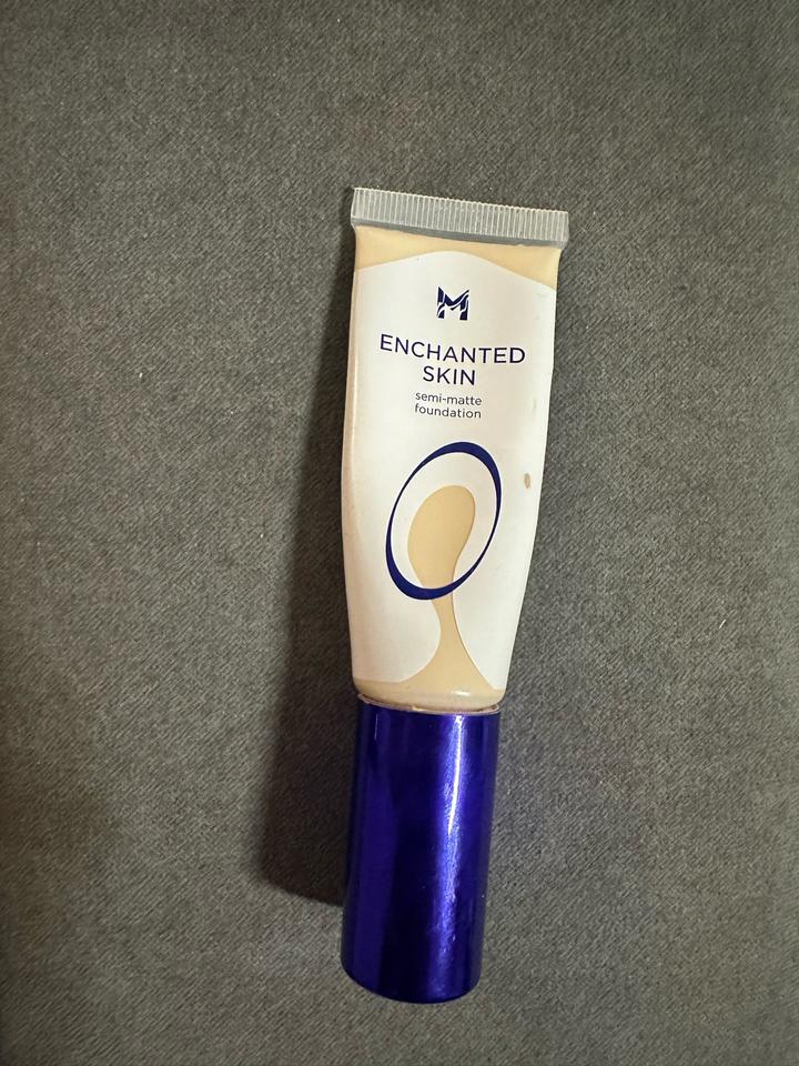 Manly PRO Тональная основа Enchanted Skin