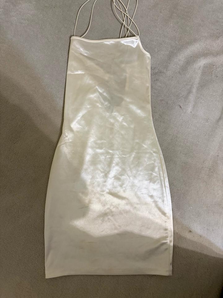H&M Атласное облегающее платье