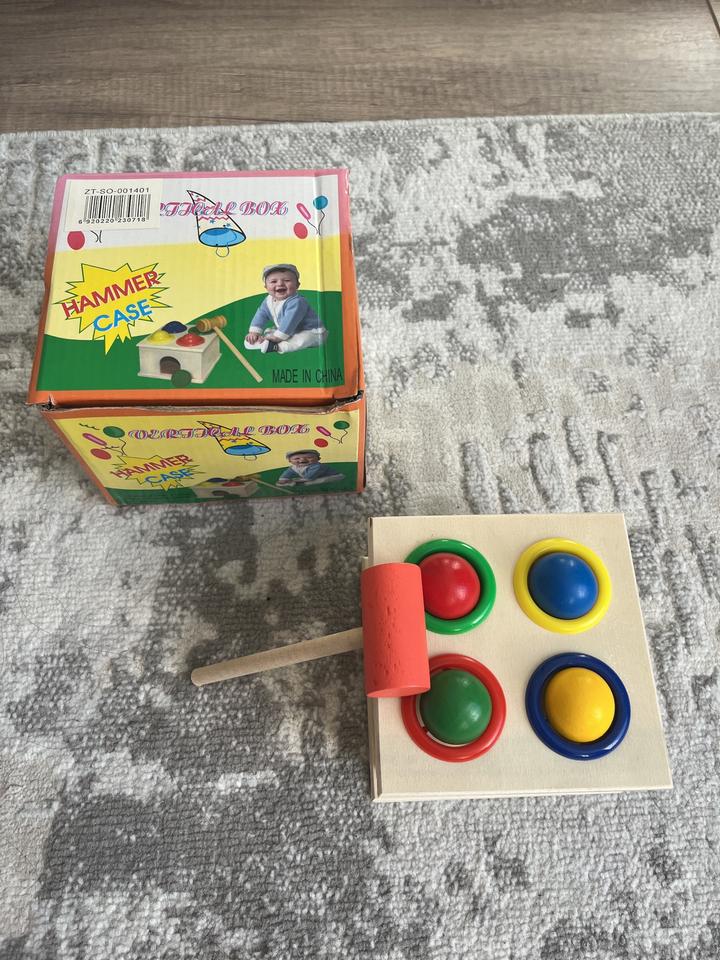 Игрушка-стучалка Hammer Case
