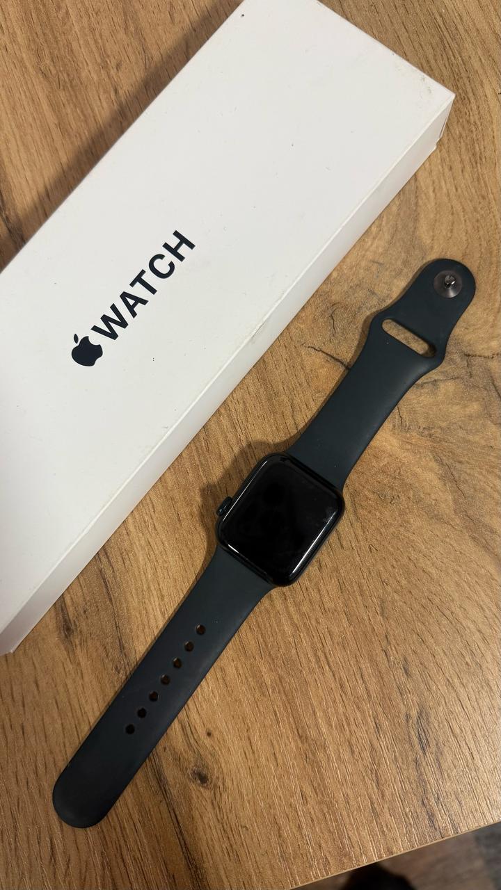 Смарт-часы Apple Watch