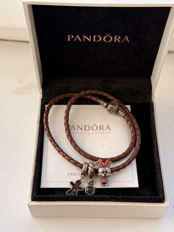 Браслет Pandora с шармами