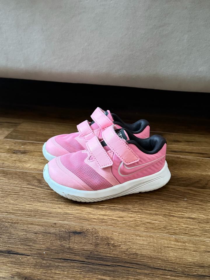 Кроссовки Nike