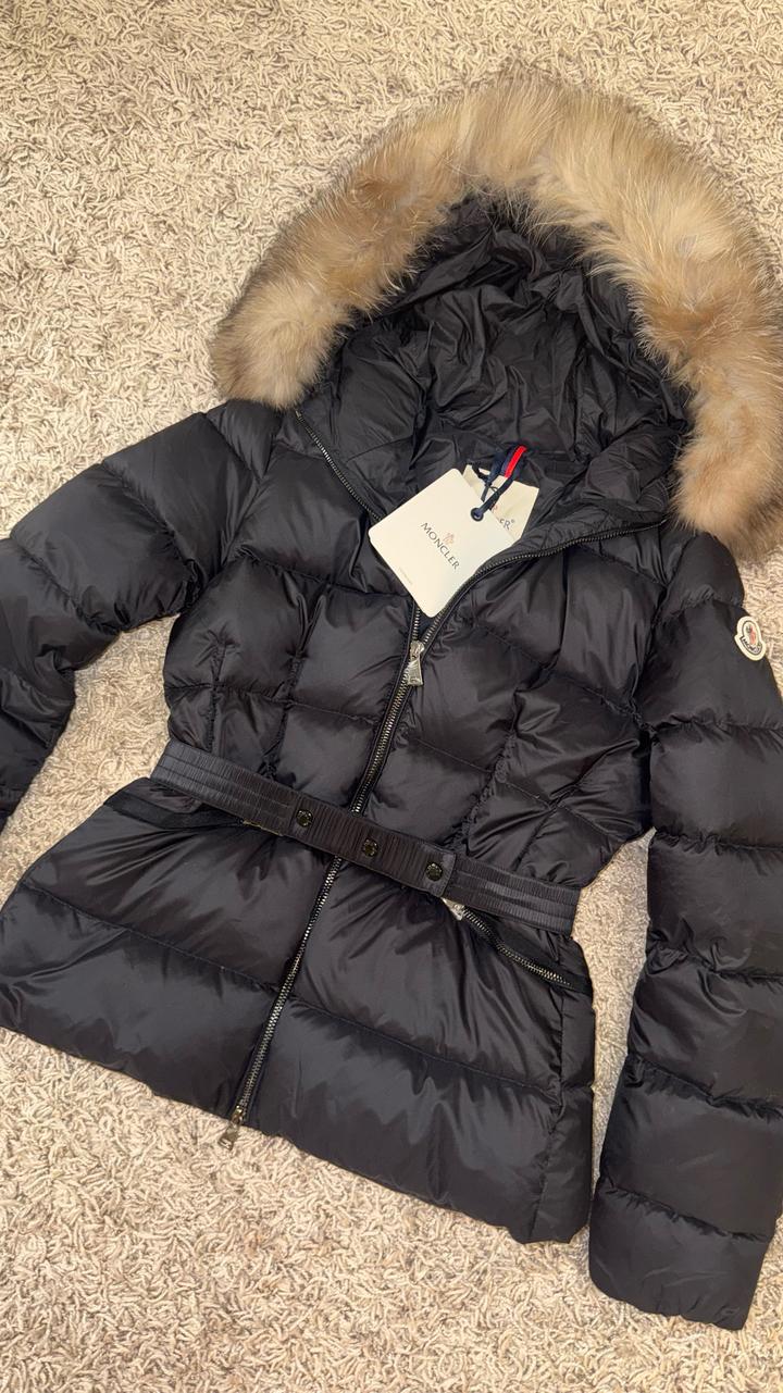 Пуховик Moncler
