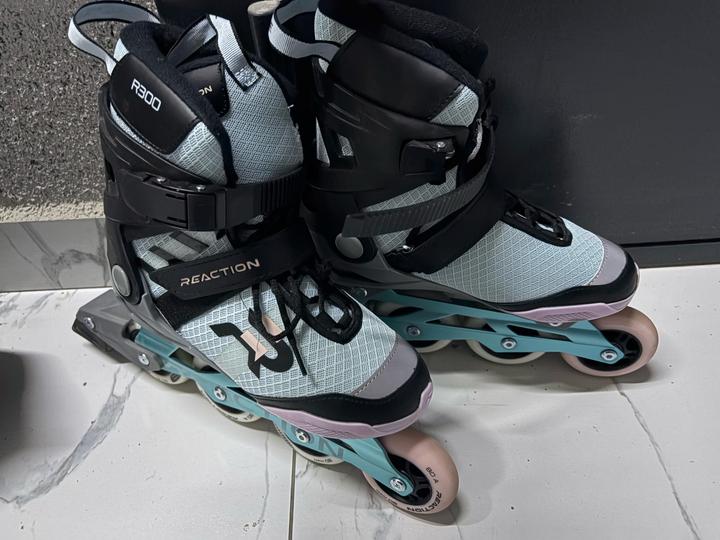 Роликовые коньки Reaction R300 — как новые