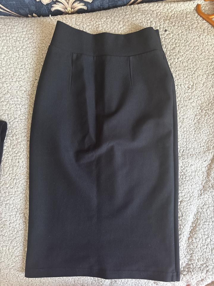 made in Kyrgyzstan Юбка миди черная,