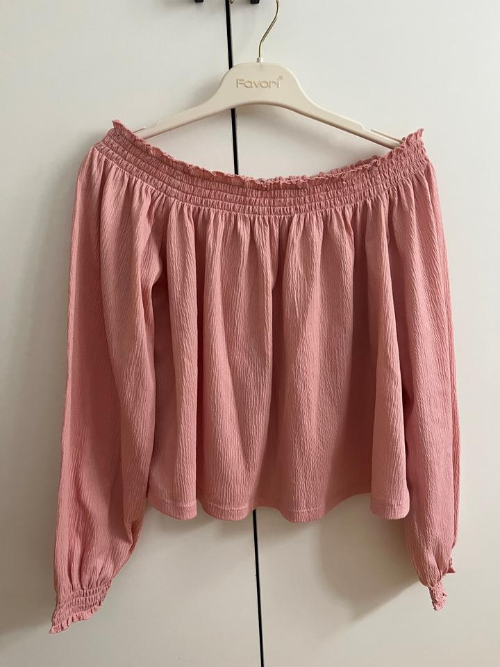 Блузка H&M с открытыми плечами