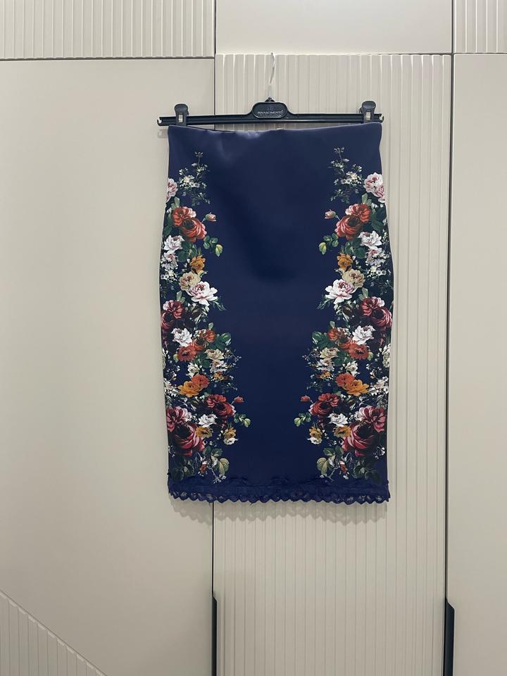 Юбка ZARA миди с цветочным принтом