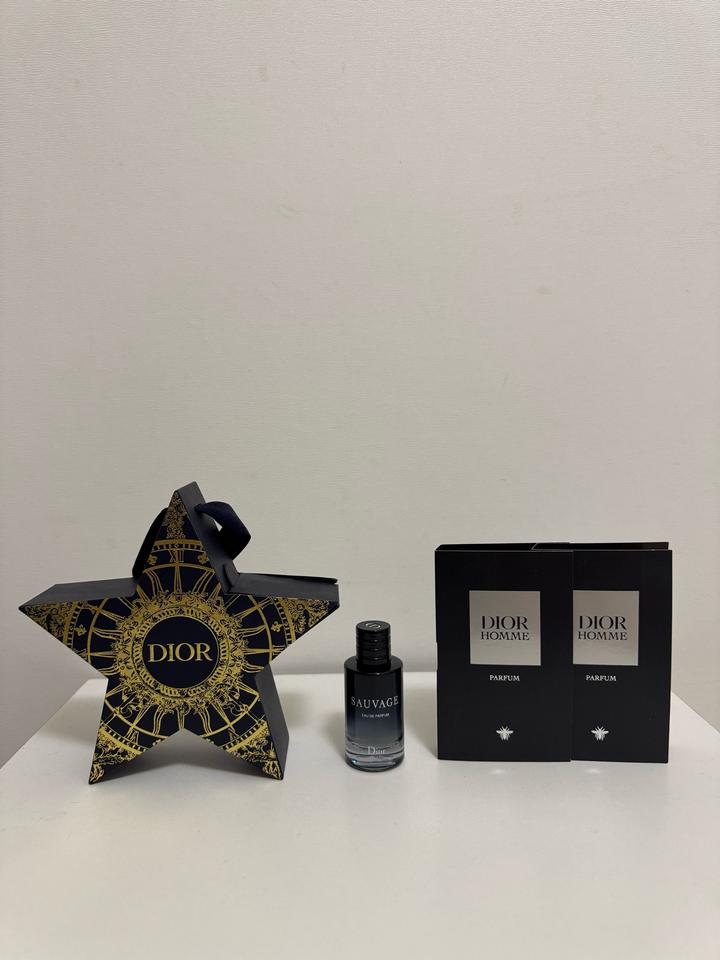 Фирменная миниатюра Dior Sauvage