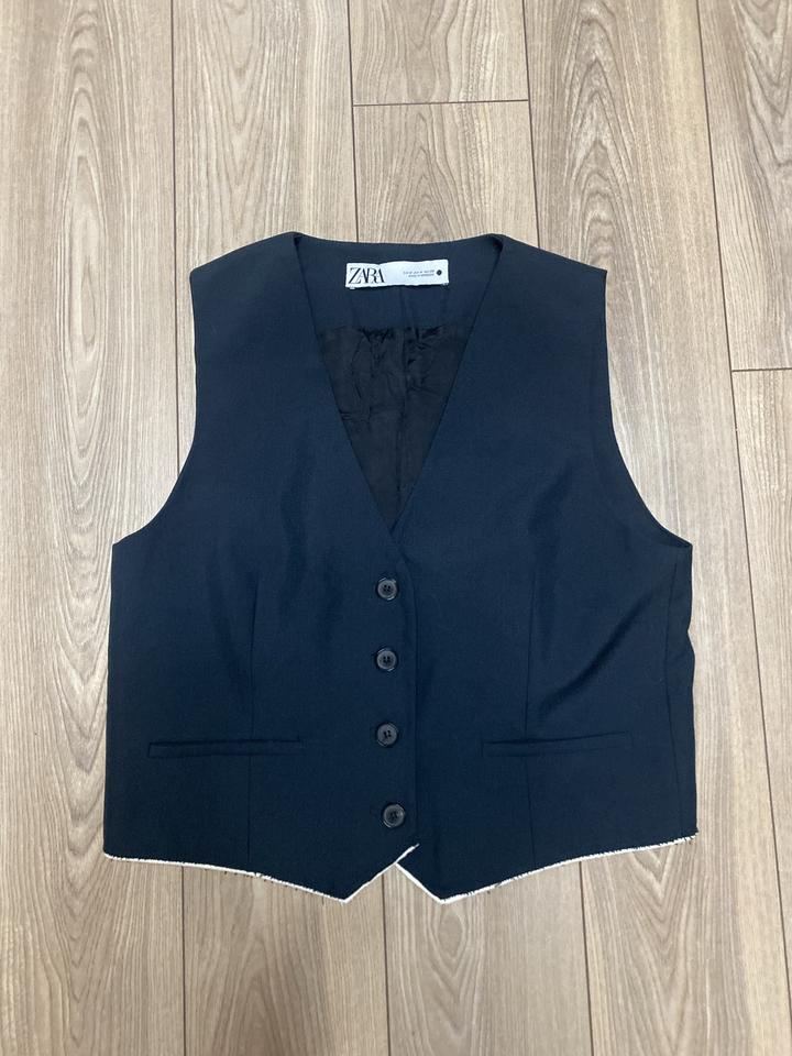 Жилет ZARA