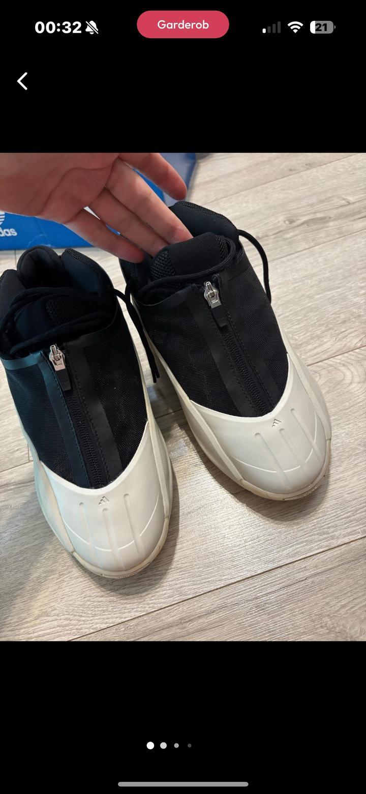 Кроссовки adidas