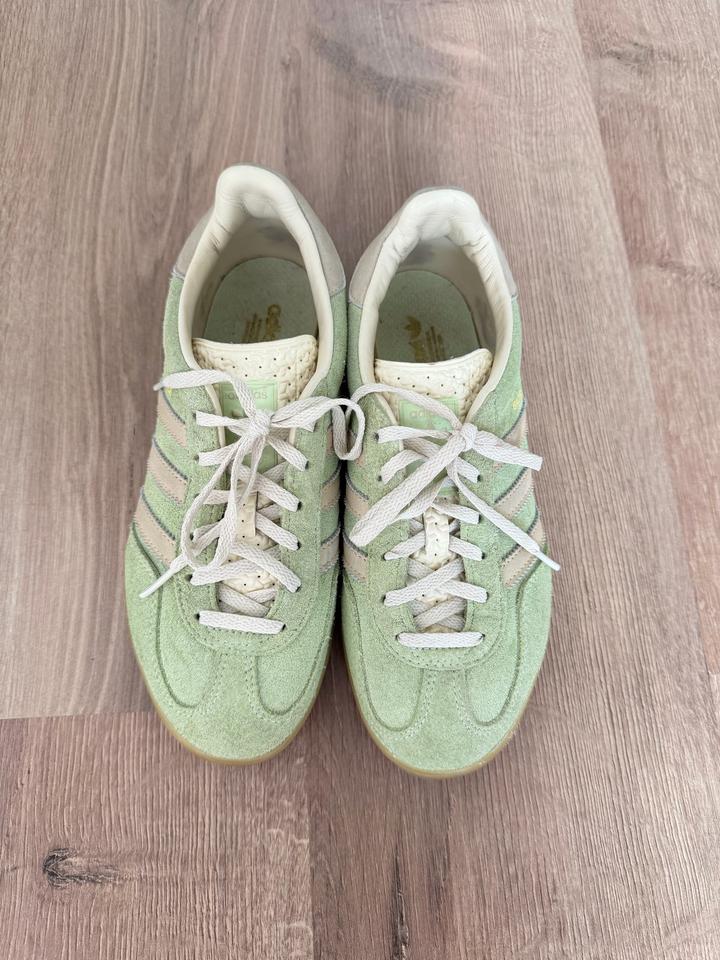 Кроссовки adidas gazelle