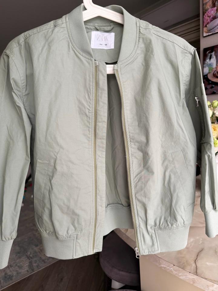 Бомбер ZARA