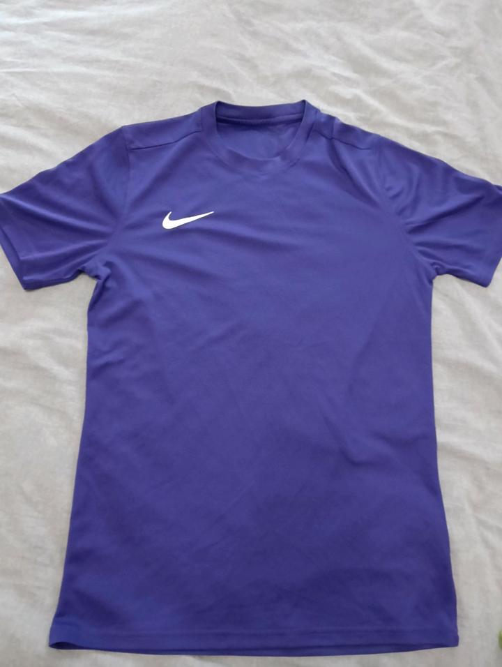 Футболка спортивная Nike