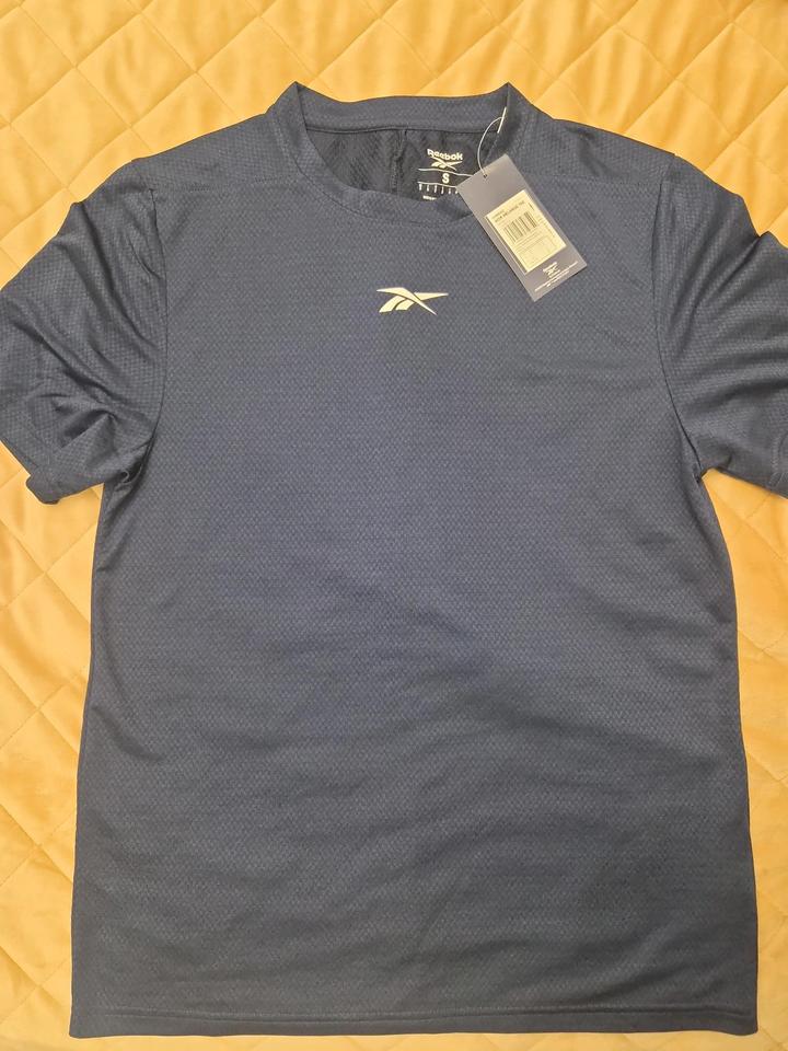 Новая спортивная футболка Reebok Workout Ready Melange Tee (Размер S)