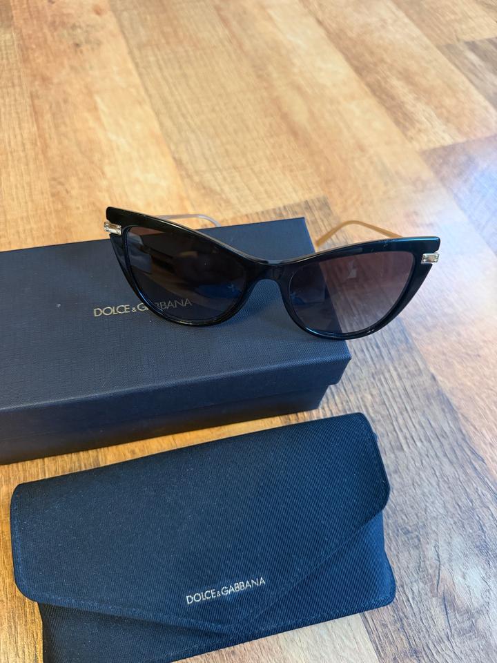 Солнцезащитные очки Dolce & Gabbana