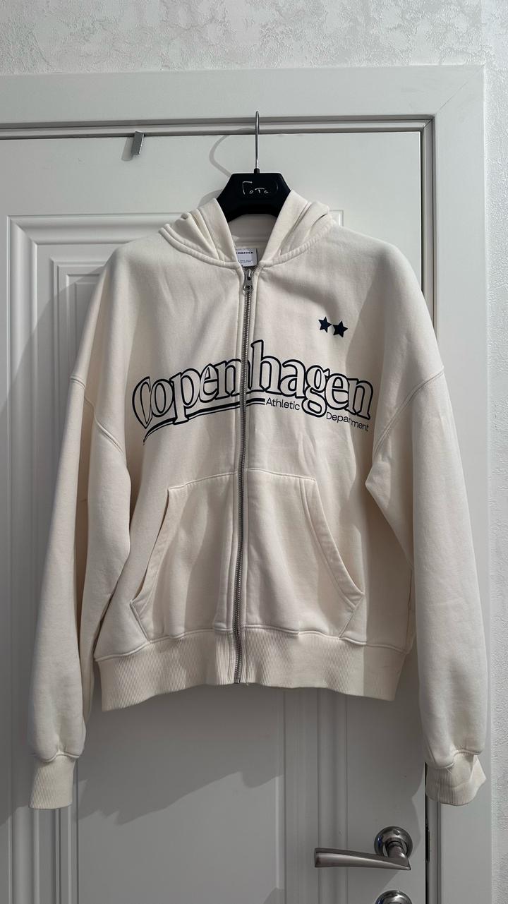 ЗИп-худи Bershka