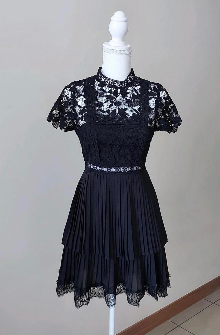 Zara Черное кружевное платье